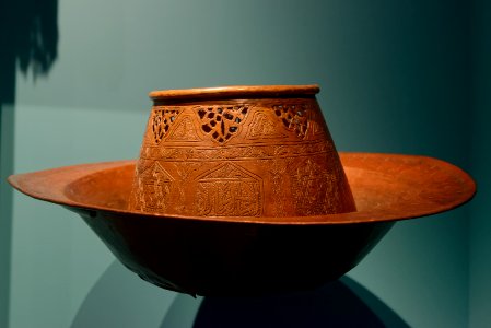 Funj plate Mamluk container NCAM no22