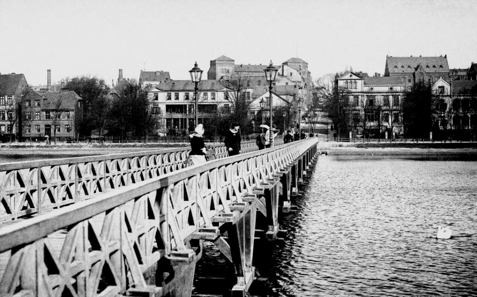 Fußgängerbrücke über den Kleinen Kiel von der Küterstraße zur Bergstraße (Kiel 44.879)