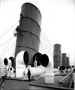 Funnels of the 'Aquitania' (1914) RMG G10791