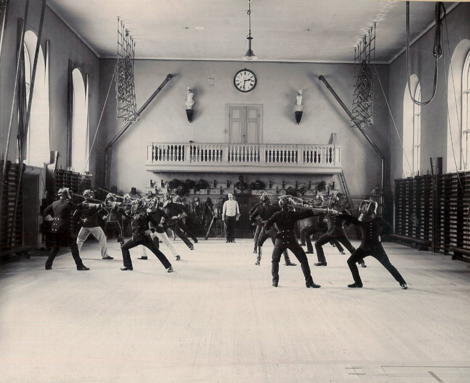Fäktning Gymnastiska Centralinstitutet Stockholm ca 1900 gih0148