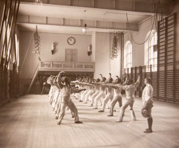 Fäktning Gymnastiska Centralinstitutet Stockholm ca 1920, gih0073