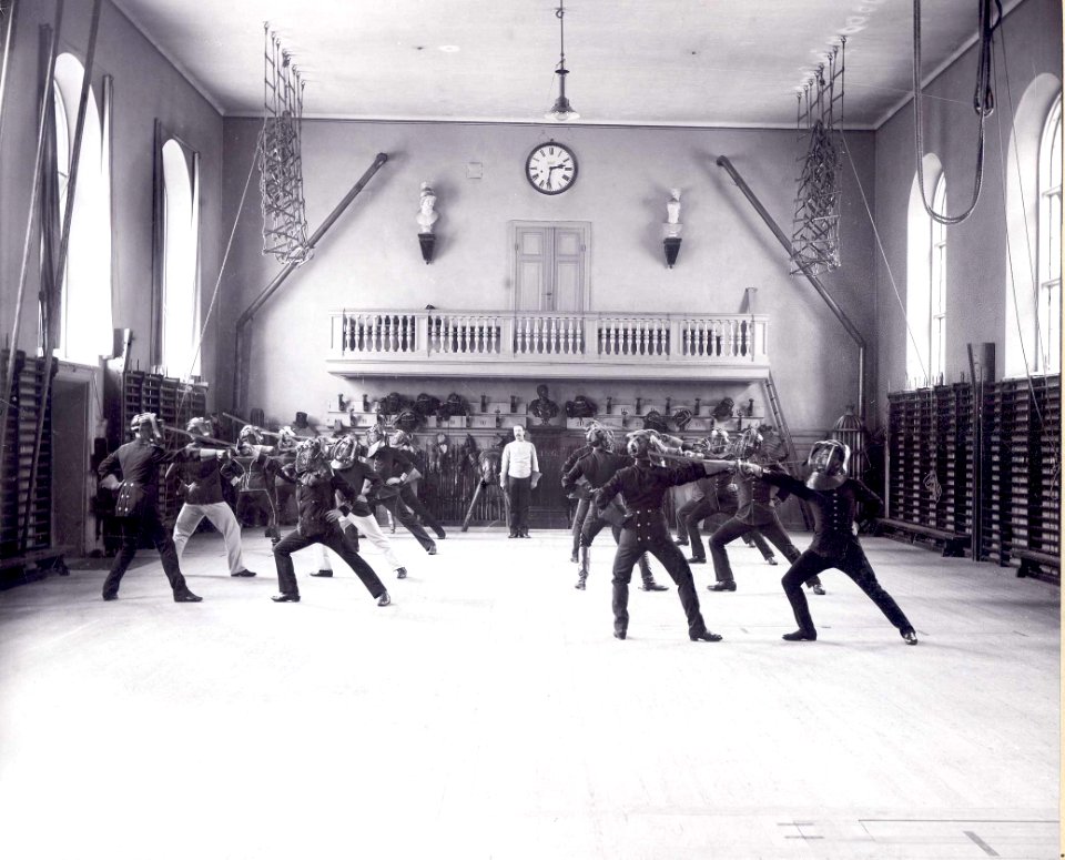 Fäktning Gymnastiska Centralinstitutet Stockholm ca 1900, gih012