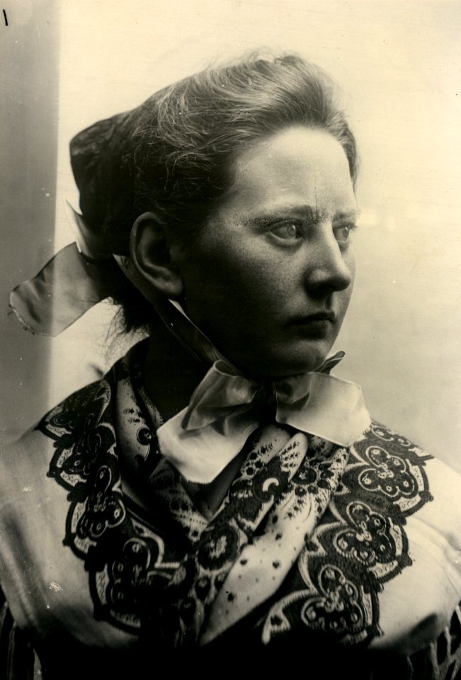 Færøsk kvinde, 1898 (DNT-71337)