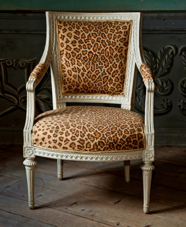 Fåtölj med leopardmönster - Skoklosters slott - 92415