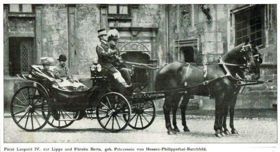 Fürst Leopold IV. zur Lippe und Fürstin Berta, geb. Prinzessin von Hessen-Philippsthal-Barchfeld, 1910 photo