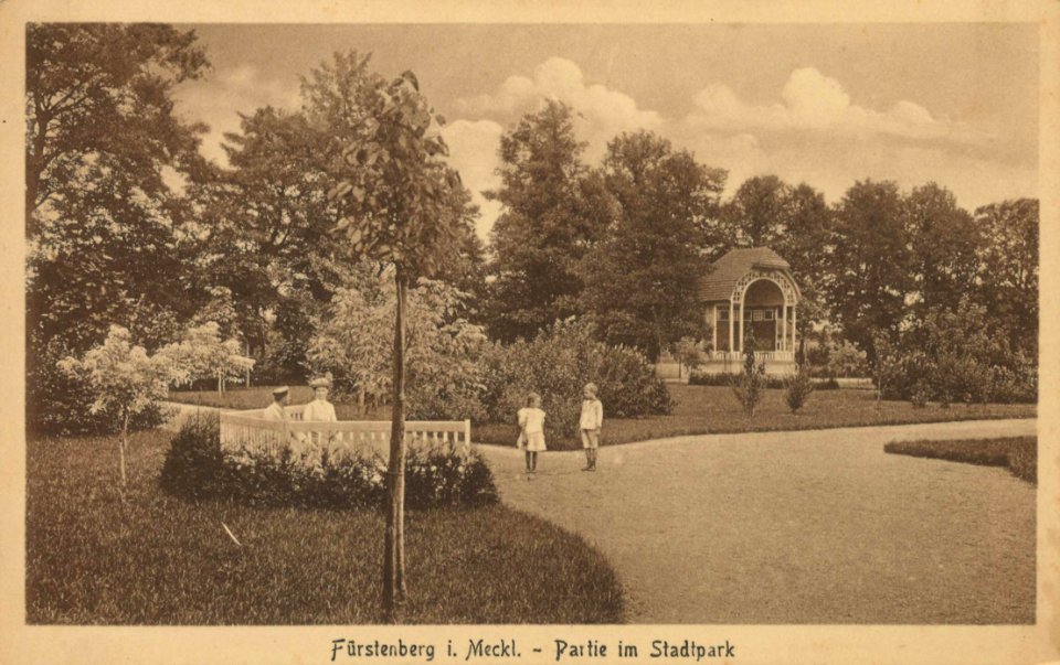 Fürstenberg i. Meckl., Brandenburg - Stadtpark (Zeno Ansichtskarten)