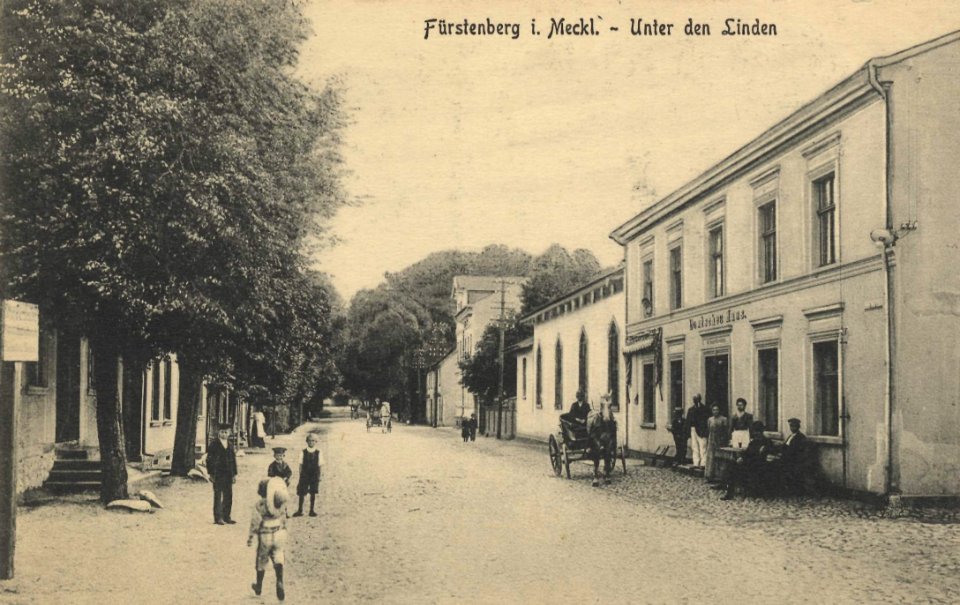 Fürstenberg i. Meckl., Brandenburg - Unter den Linden (2) (Zeno Ansichtskarten)