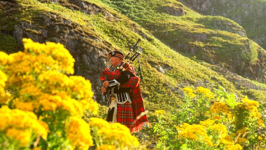 Grass outdoors bag pipes