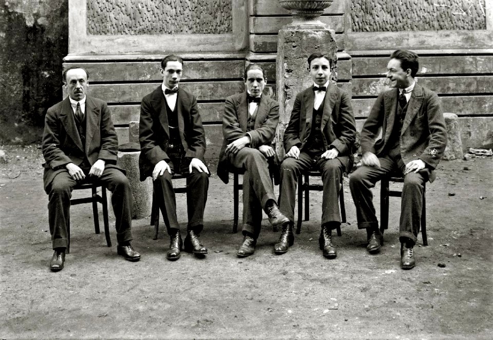 Grupo de alumnos de la Academia Municipal de Música de San Sebastián (1 de 2) - Fondo Car-Kutxa Fototeka