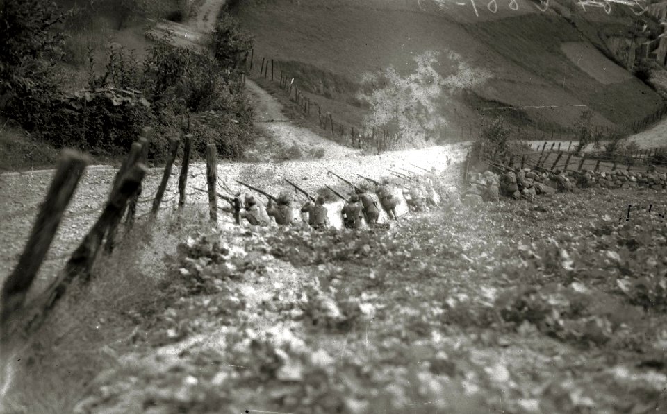 Grupo de soldados del bando republicano (3 de 6) - Fondo Car-Kutxa Fototeka
