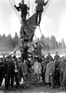 Gruppenbild der Montagemannschaft - CH-BAR - 3238347