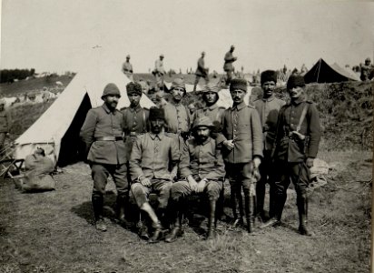 Gruppe türkischer Offiziere in Galizien, 15. August 1916 (BildID 15542716)
