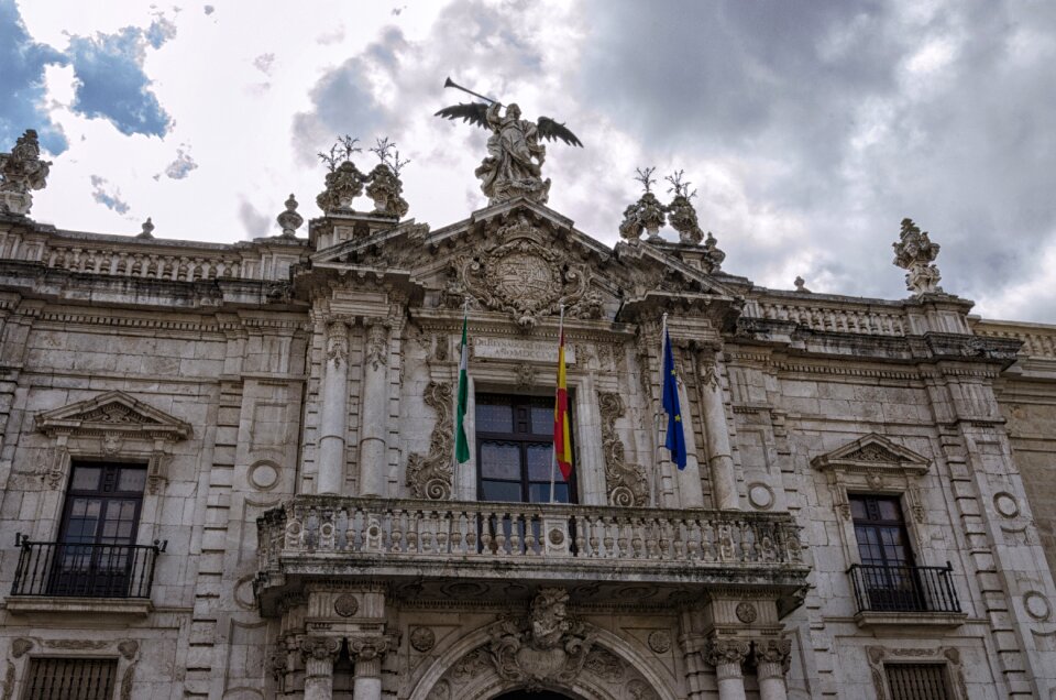 Travel facade building