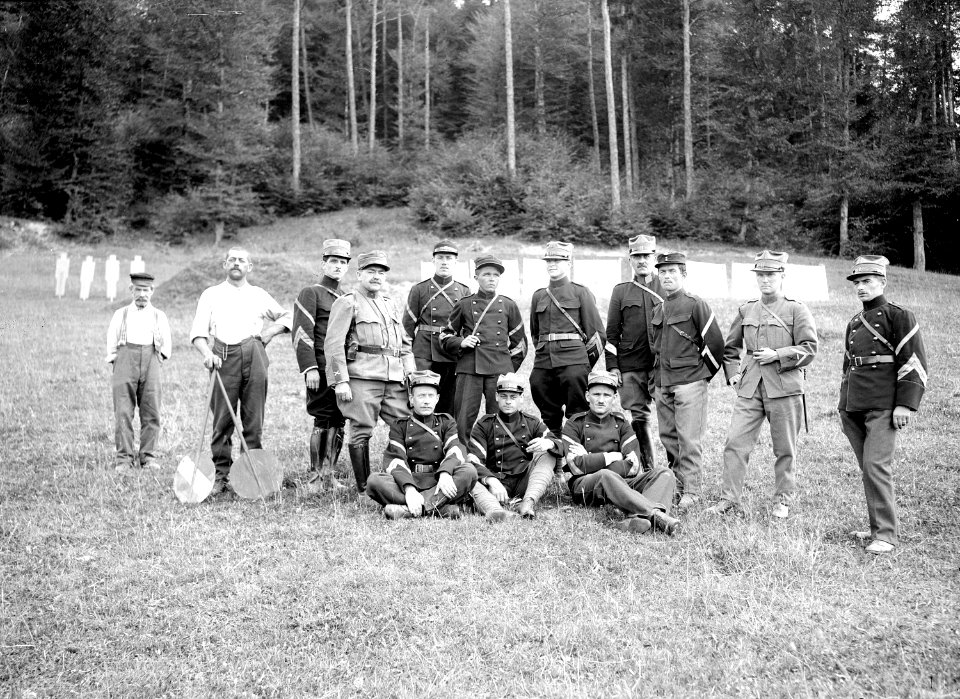 Gruppenbild der Stabssekretäre - CH-BAR - 3241356