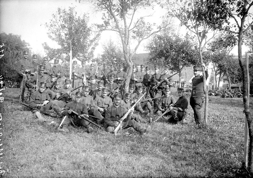 Gruppenbild eines Zugs Infanterie - CH-BAR - 3237340