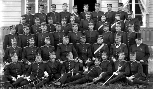 Gruppfoto av regementsofficerare (J David, ca 1897)