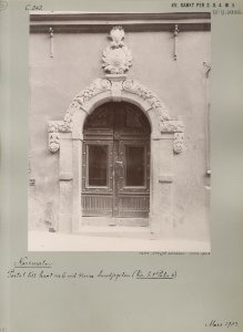 Gråark, Portal på Norra Smedjegatan 6 (1903)
