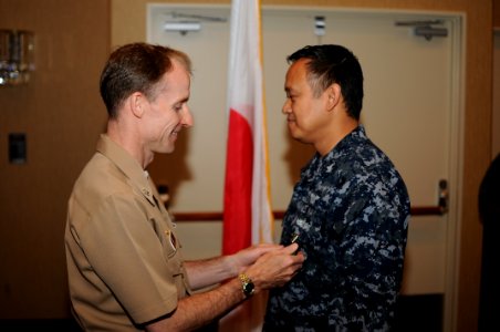 Guam Sailor awarded the Navy and Marine Corps Achievement Medal 150528-N-EC644-033
