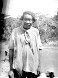 Gubben Yúna, hövding för indianerna i Cavinas. Lokal, Missionsstn. Cavinas, nära Rio Beni, Bolivia - SMVK - 005012