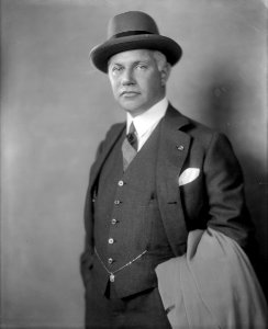 GUGGENHEIM, M.R. COLONEL LCCN2016862657