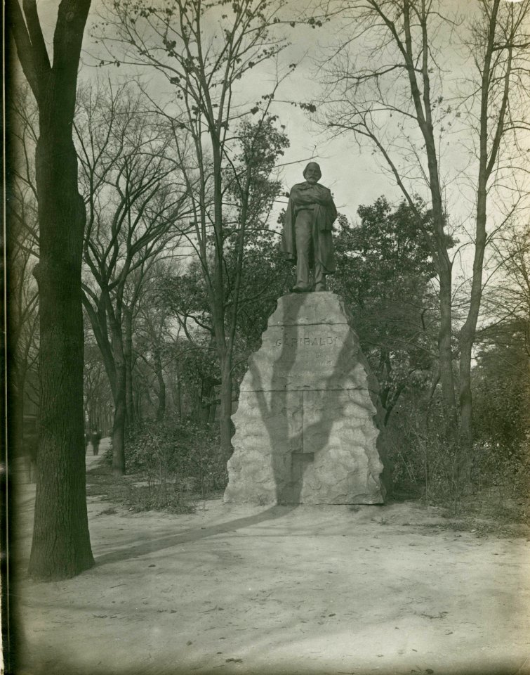 Guiseppi Garibaldi Monument, Lincoln Park, Chicago, early 20th century (NBY 821)