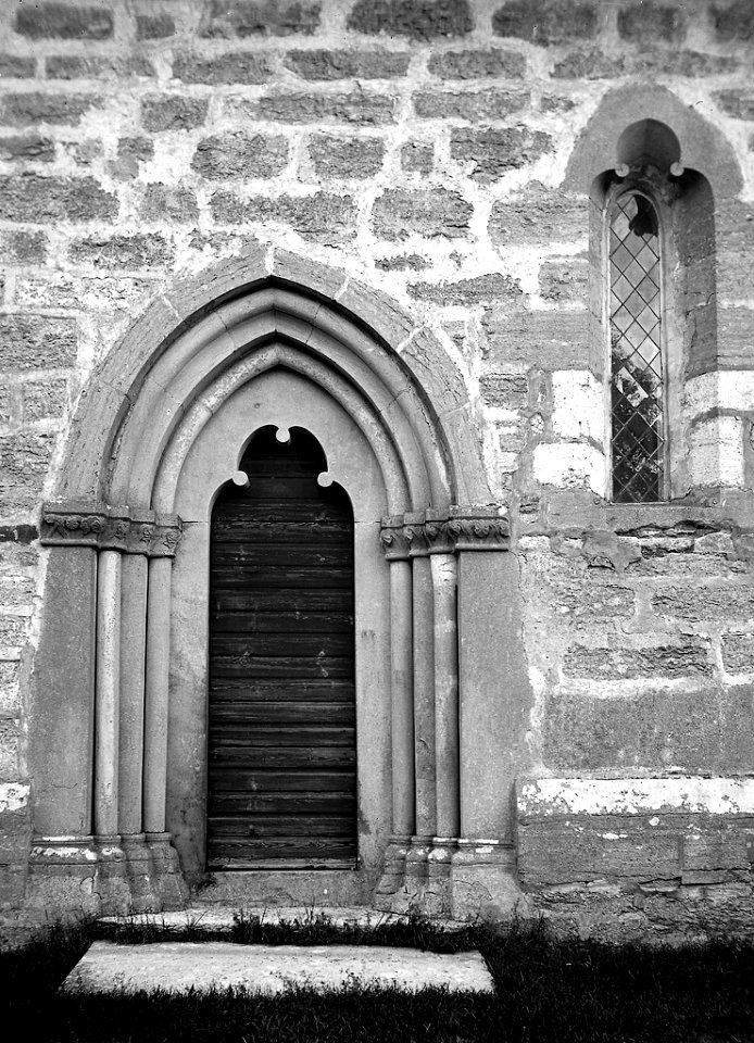 Guldrupe Church chancel doorway (Einar Erici 1915, RAÄ)