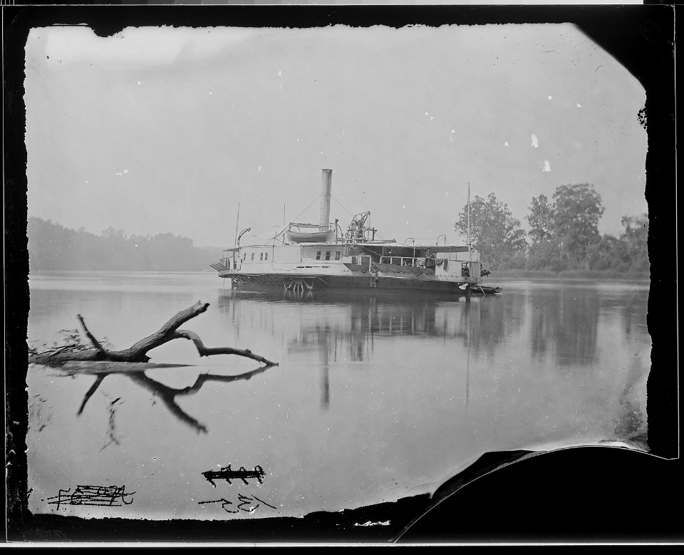Gun Boat on James River, 1864 - NARA - 524554