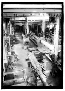 Gun shop, Navy Yard, 2-10-22 LCCN2016846067