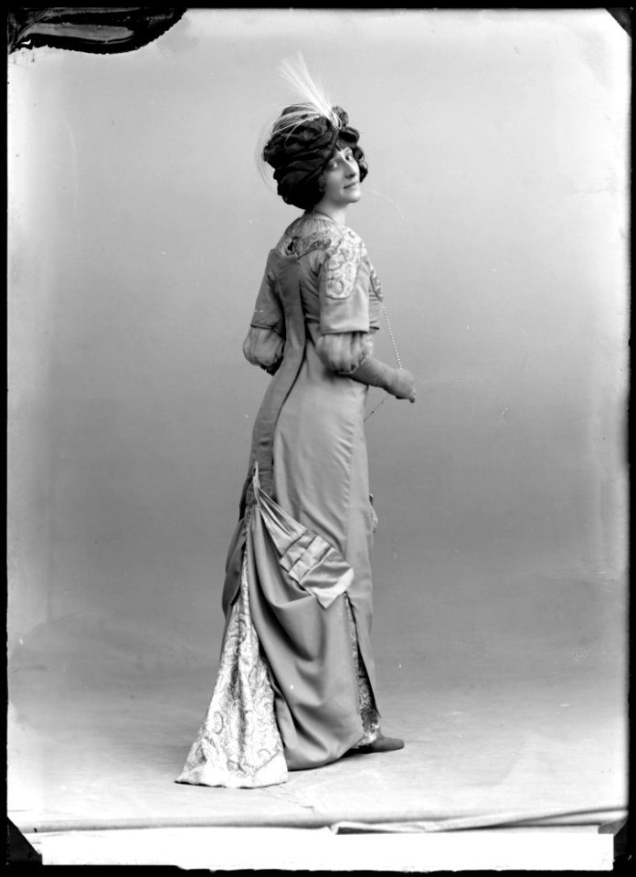 Gull Natorp in Äkta makar at Lilla teatern 1911 - SMV - GN005
