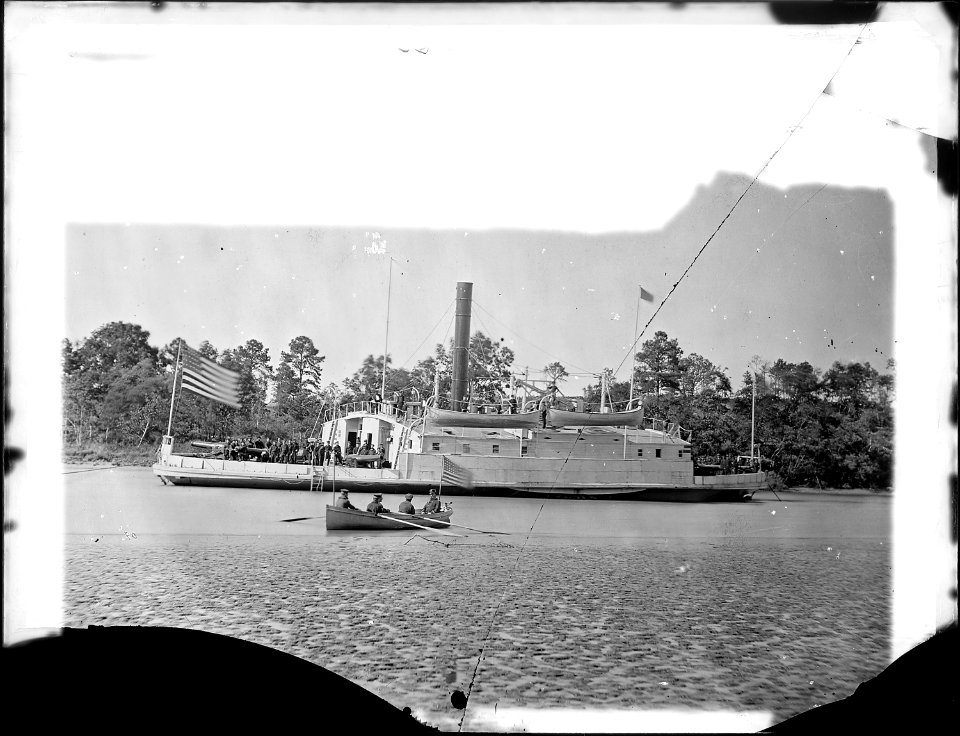 Gun boat Commodore Perry - NARA - 524549