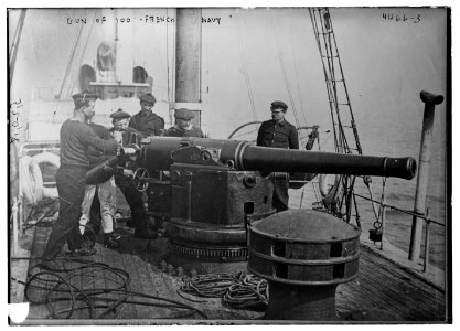 Gun of 100 - French Navy LCCN2014706231