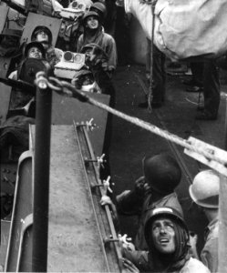 Gun crews aboard USS Phoenix (CL-46) during the Mindoro invasion, in December 1944 (535555)