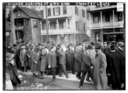 Gunmen arriving at Sing Sing, Whitey Lewis LCCN2014691229