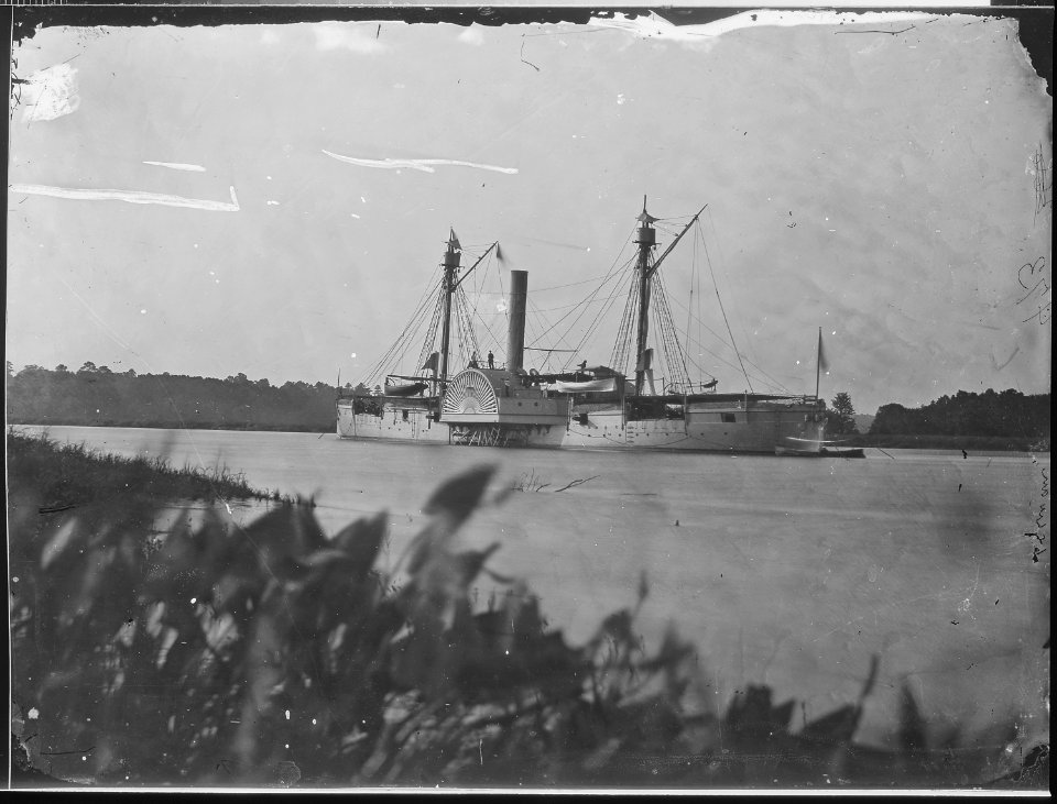 Gunboat Mendota on James River, August, 1864 - NARA - 524891
