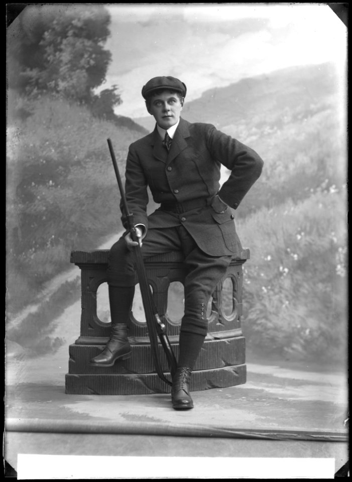 Gunnar Wingård as Frank in Mrs Warrens yrke at Svenska teatern 1908 - SMV - GV089