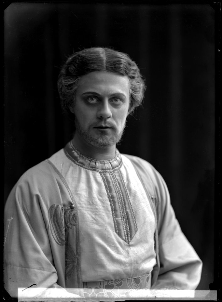 Gunnar Wingård in Tjänaren i huset at Svenska teatern 1909 - SMV - NV093