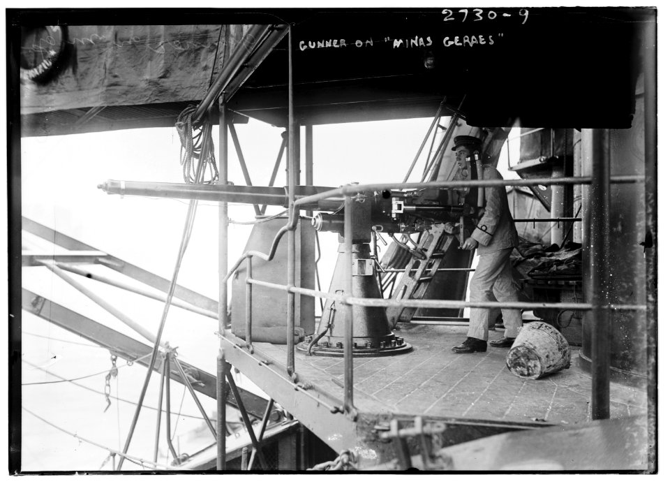 Gunner on MINAS GERAES LCCN2014693306