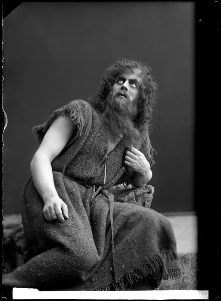 Gunnar Wingård in the title role in Johannes at Svenska teatern 1907 - SMV - GV085