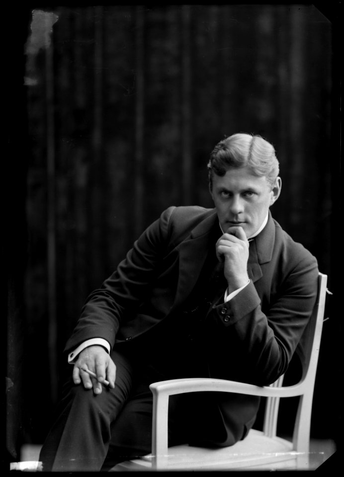 Gunnar Wingård, actor, portrait 1906 - SMV - GV092