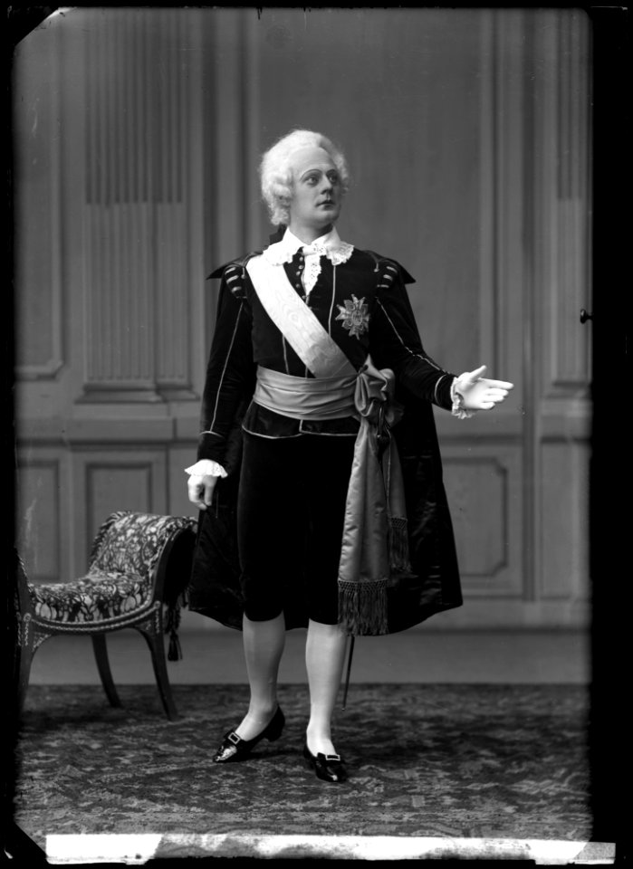 Gunnar Wingård as Gustaf III in Två konungar at Svenska teatern 1908 - SMV - GV087