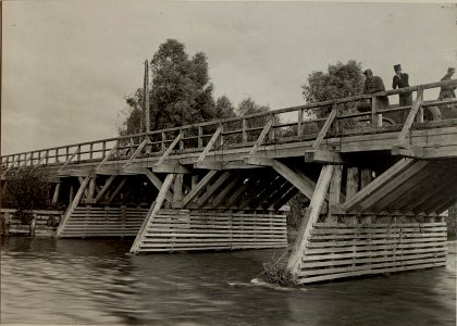 Gurkbrücke bei Schloss REIN. Aufgen.am 5. August 1916. (BildID 15478990)