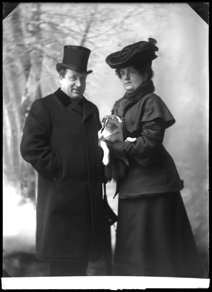 Gustaf Adolf and Edla Lund, actors, portrait 1907 - SMV - GL136