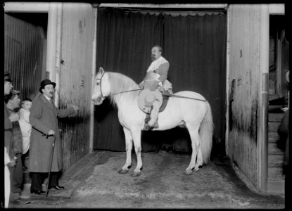 Gustaf Adolf, Cirkus i Stockholm 1912. Rollporträtt - SMV - C004