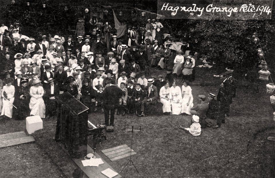 Hagnaby Grange Fete 1914, in Hagnaby, East Kirkby, Lincolnshire 01