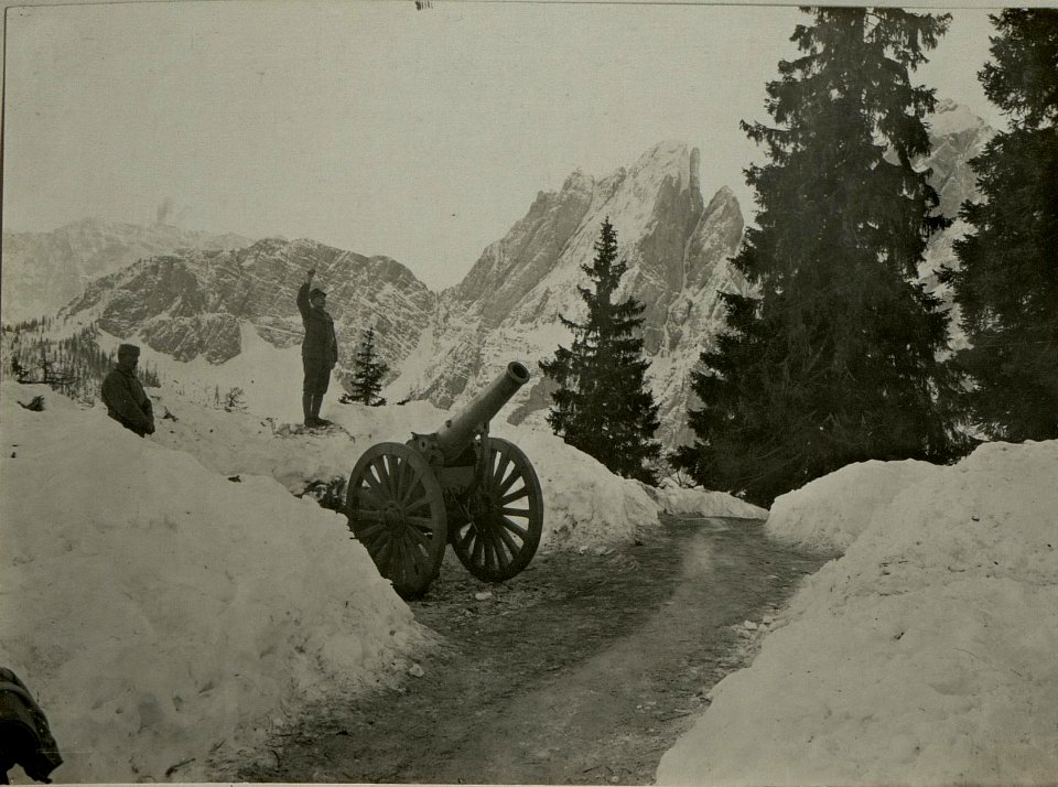 Halbe 15 cm Haubitzbatterie Nro. 11 auf dem Prassniksattel. Standpunkt, Prassniksattel. (BildID 15466328)