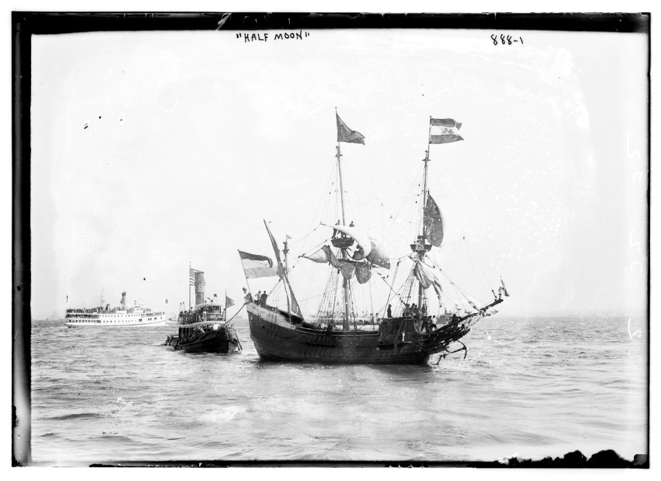 Half Moon - vessel LCCN2014684269