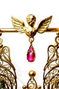 Hallwylkronan med slöja. Närbild ängel - Hallwylska museet - 85922