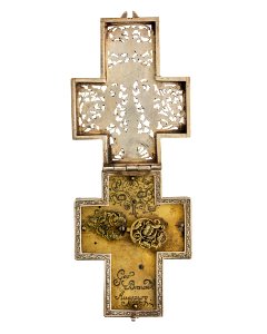 Halsur av silver i form av ett kors, 1600-tal - Hallwylska museet - 110513
