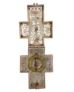 Halsur av silver i form av ett kors, 1600-tal - Hallwylska museet - 110512 photo