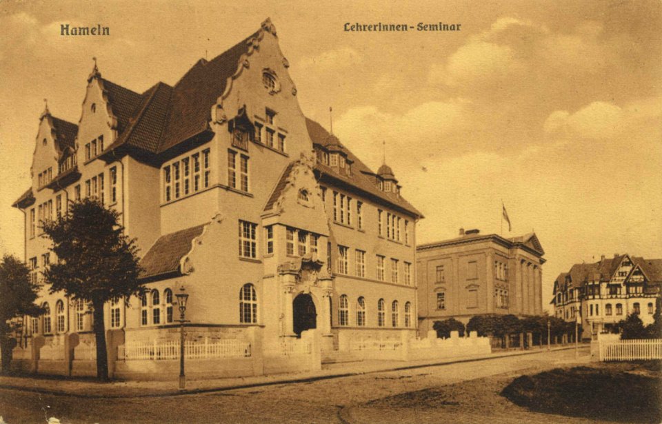 Hameln, Niedersachsen - Lehrerinnenseminar (Zeno Ansichtskarten)